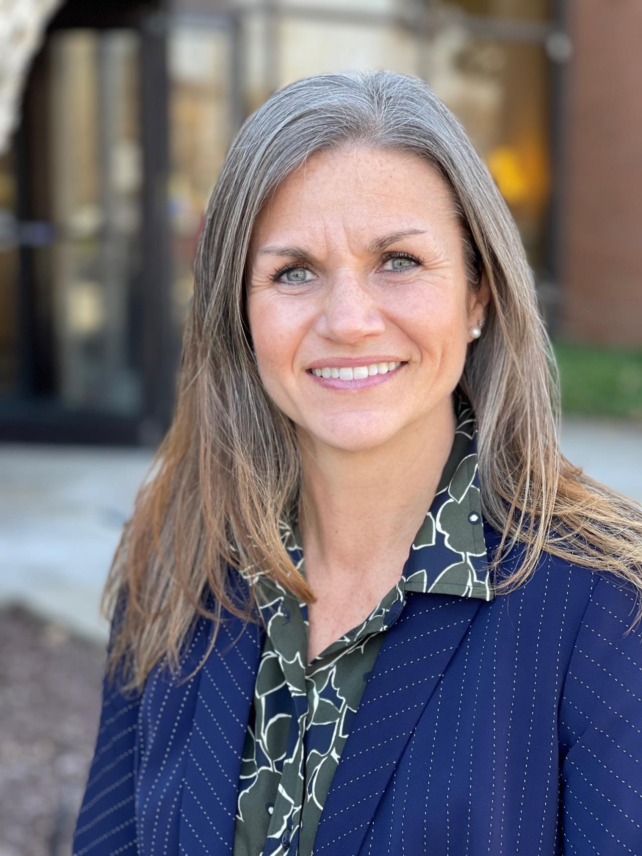 Sarah VanWormer, photo of woman outside